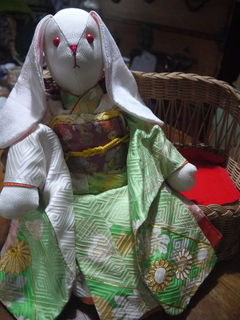 古布で作ったうさぎちゃん: matou